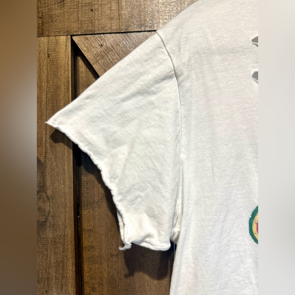EUC Trailer Park Pretty White Slightly Cropped Tee Sz L - Picture 15 of 16